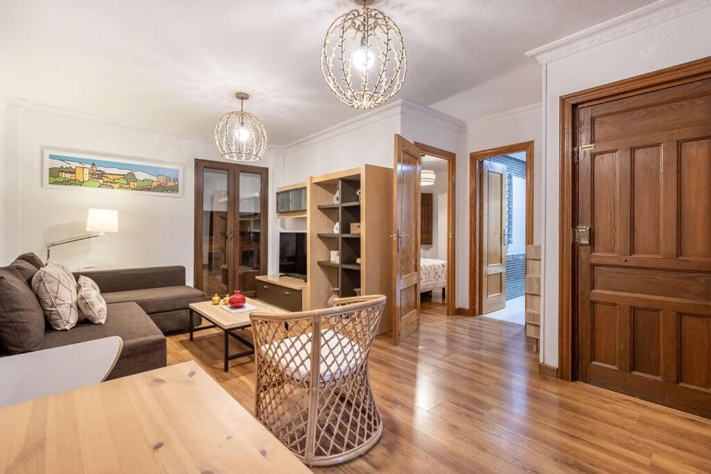 Apartamento Con Terraza A 4 Minutos De La Catedral Granada Eksteriør billede