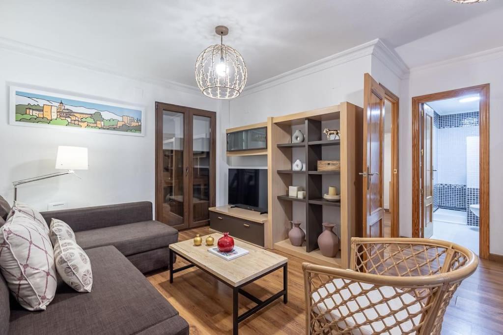 Apartamento Con Terraza A 4 Minutos De La Catedral Granada Eksteriør billede