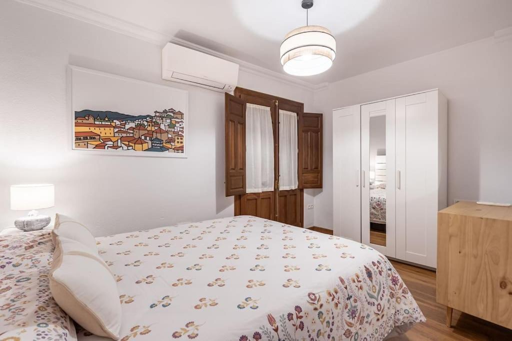 Apartamento Con Terraza A 4 Minutos De La Catedral Granada Eksteriør billede