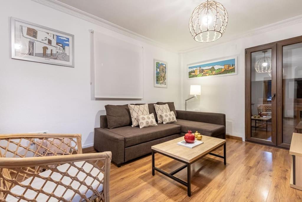 Apartamento Con Terraza A 4 Minutos De La Catedral Granada Eksteriør billede