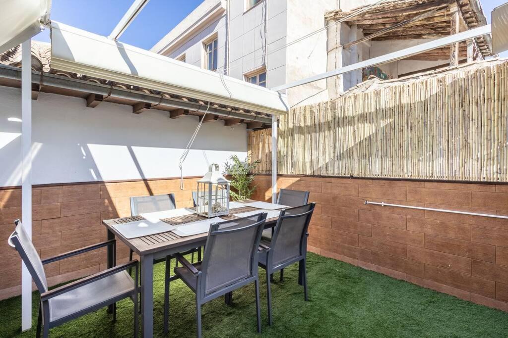 Apartamento Con Terraza A 4 Minutos De La Catedral Granada Eksteriør billede
