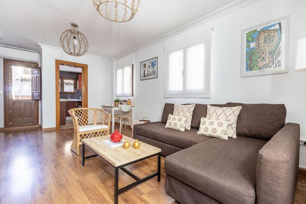 Apartamento Con Terraza A 4 Minutos De La Catedral Granada Eksteriør billede