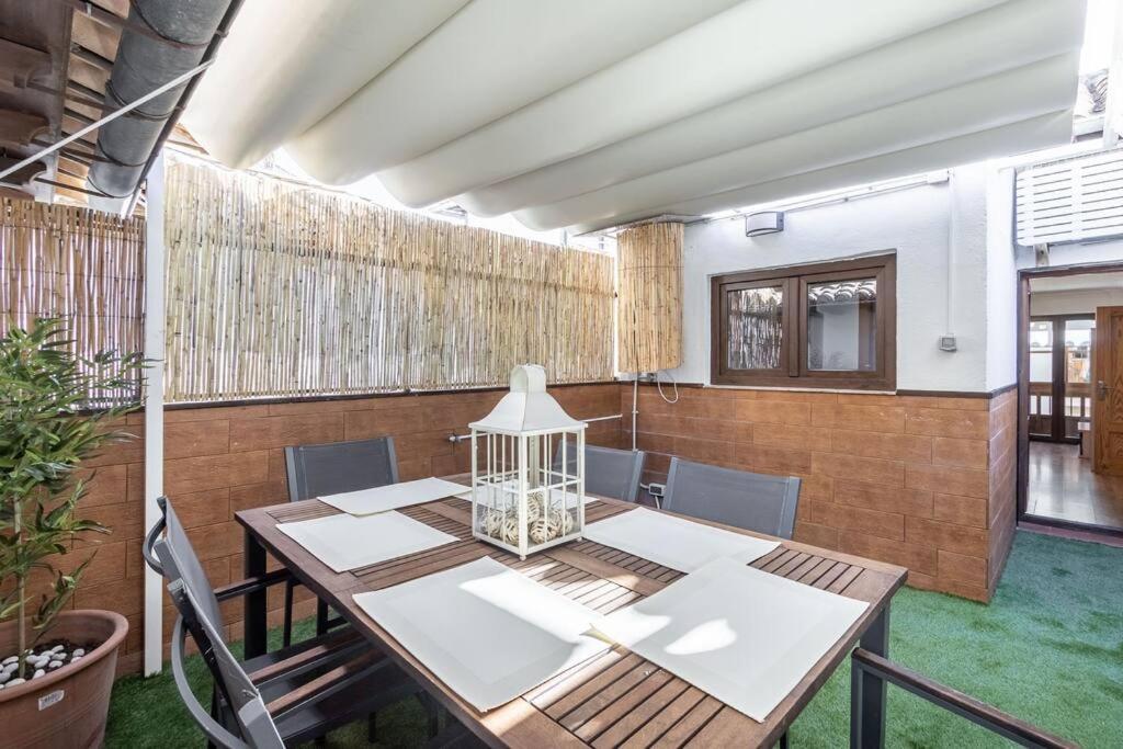 Apartamento Con Terraza A 4 Minutos De La Catedral Granada Eksteriør billede