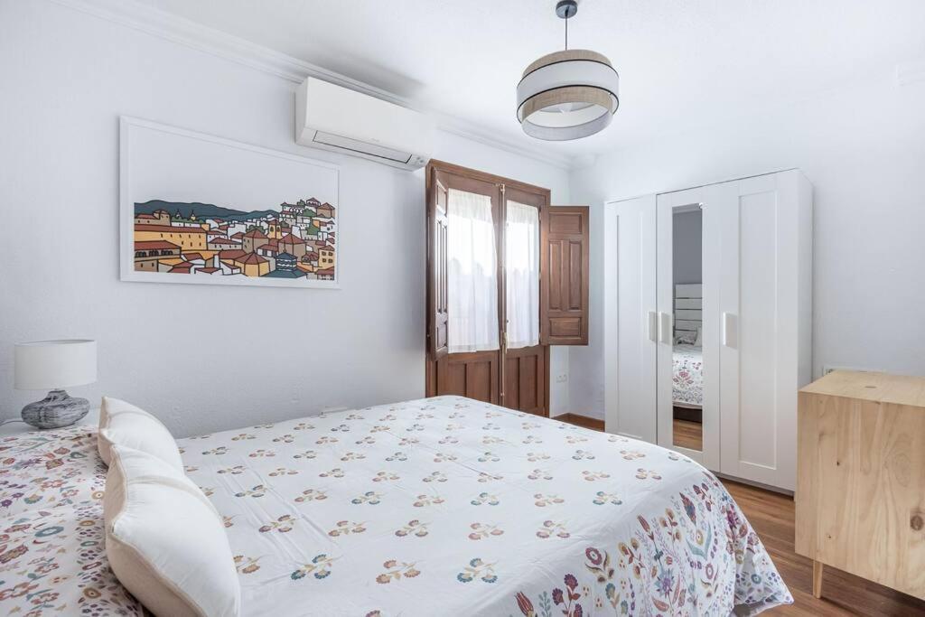 Apartamento Con Terraza A 4 Minutos De La Catedral Granada Eksteriør billede