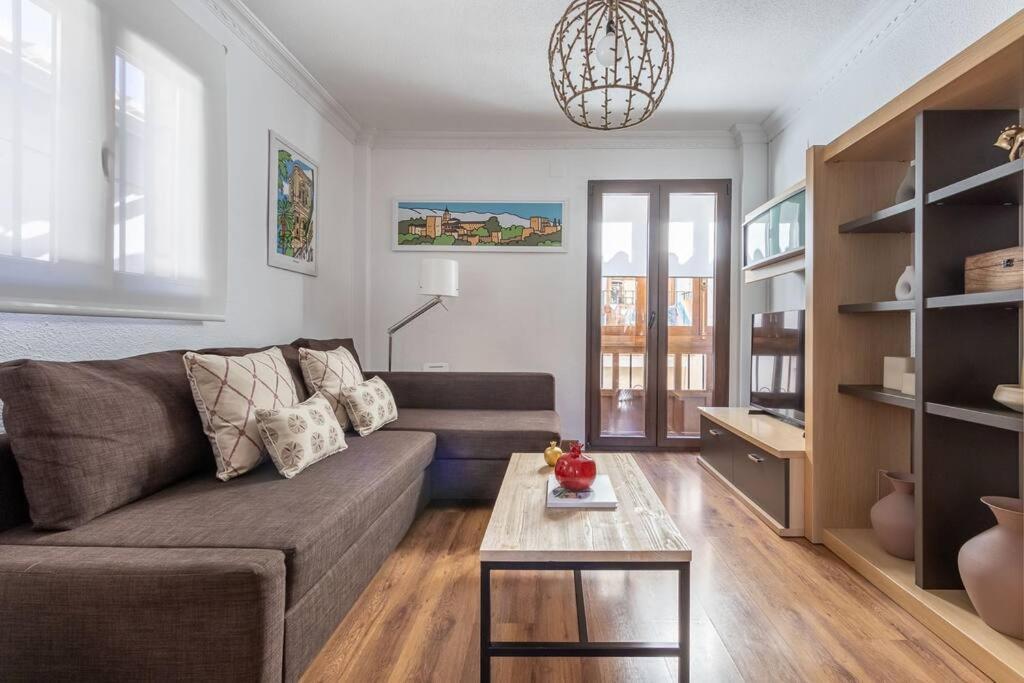 Apartamento Con Terraza A 4 Minutos De La Catedral Granada Eksteriør billede