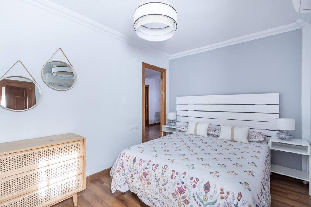 Apartamento Con Terraza A 4 Minutos De La Catedral Granada Eksteriør billede