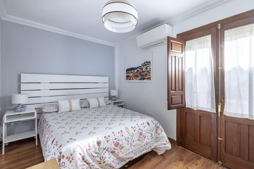 Apartamento Con Terraza A 4 Minutos De La Catedral Granada Eksteriør billede